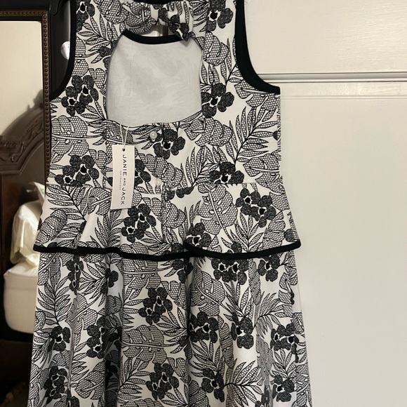 Janie and Jack - Picture 2 of 2